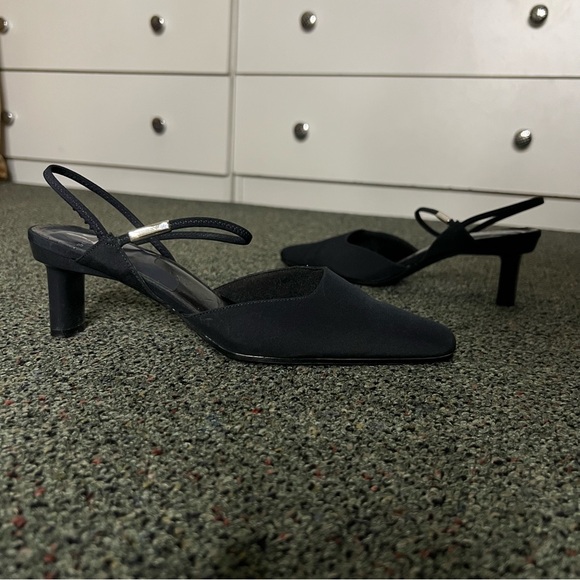 Black Vintage Y2K 90s Strappy Low Block Kitten Square-Toe Heels Comfortable Sz 8 - Picture 2 of 16